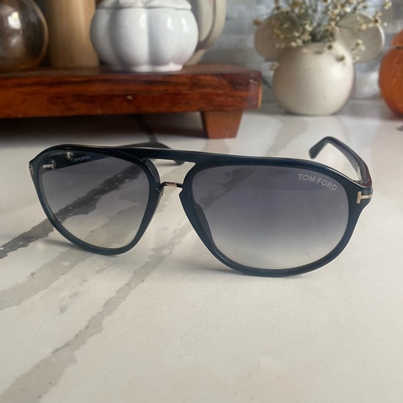 Tom Ford Sunglasses - Picture 1 of 6
